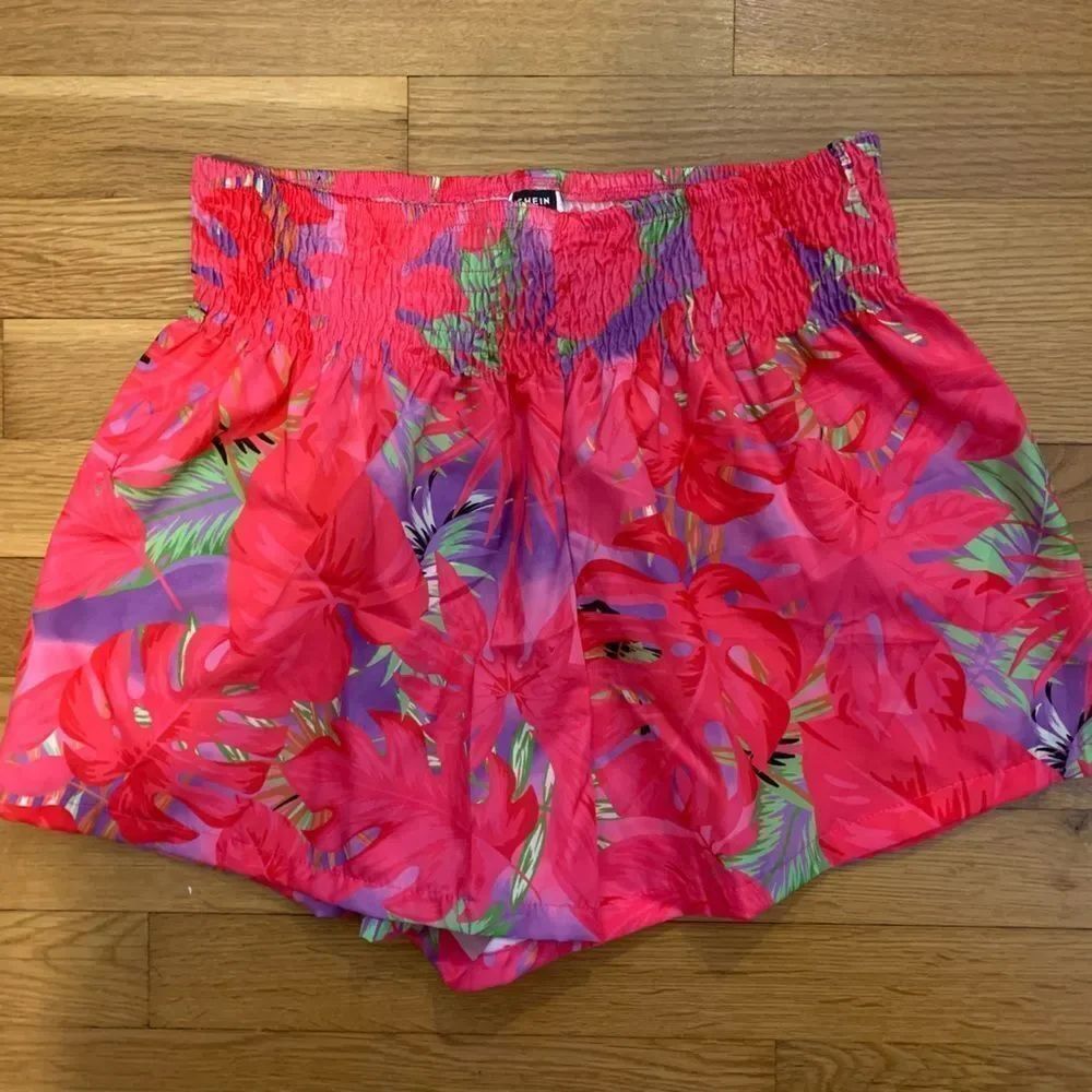 Shein high rise size 6 tropical work out shorts